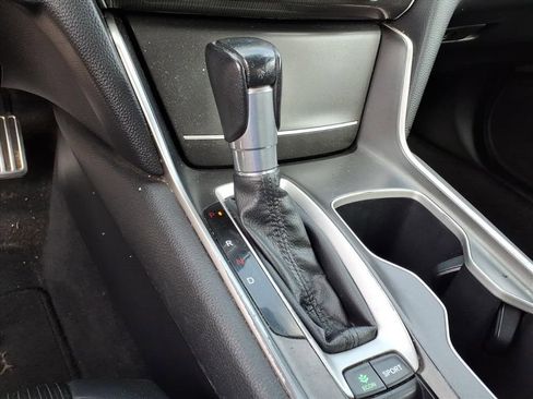 Used 2019 Honda Accord Sport image 12