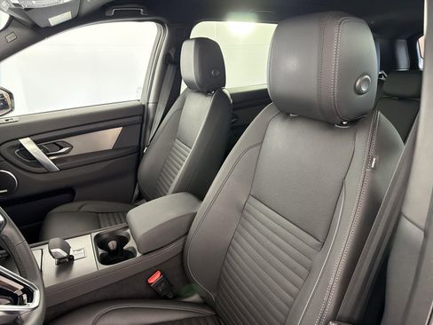 Certified 2025 Land Rover Discovery Sport Dynamic SE image 24