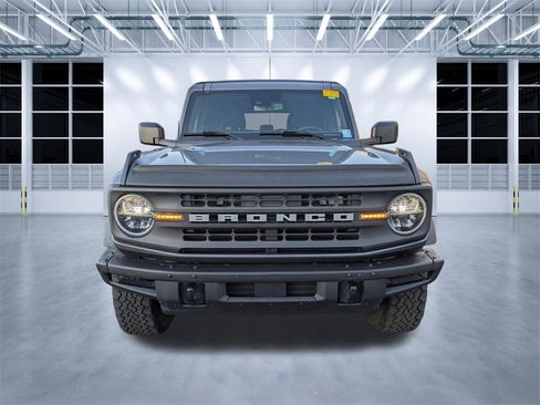 Used 2022 Ford Bronco Wildtrak image 8