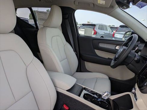 New 2026 Volvo XC40 B5 Plus w/ Protection Package Premier image 14