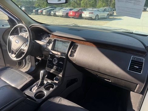 Used 2018 Ford Flex Limited FWD image 26