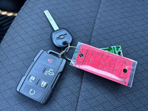 Used 2022 Chevrolet Silverado 1500 Custom image 31