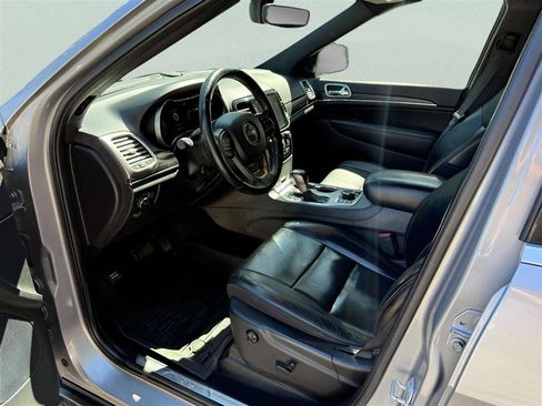 Used 2019 Jeep Grand Cherokee Limited w/ Luxury Group II AWD/4WD image 10