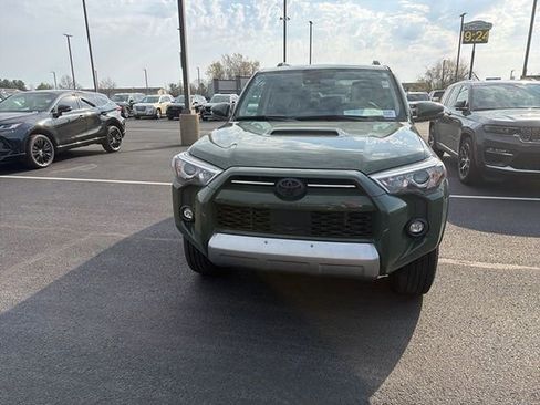 Certified 2022 Toyota 4Runner TRD Off-Road Premium w/ Moonroof Package image 10