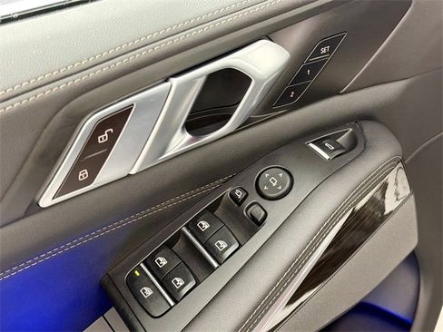 Used 2024 BMW X5 xDrive40i image 17