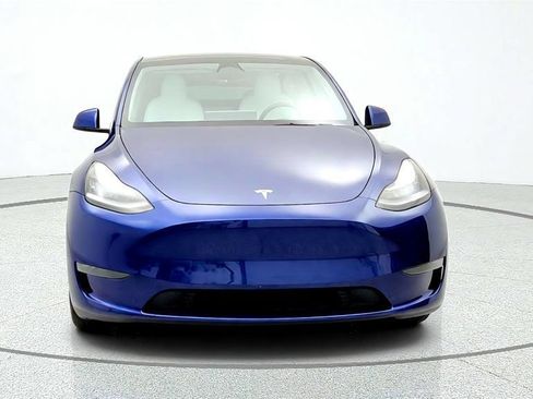 Used 2023 Tesla Model Y Long Range AWD/4WD image 2