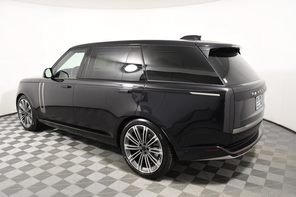 New 2026 Land Rover Range Rover Long Wheelbase SE AWD/4WD image 3