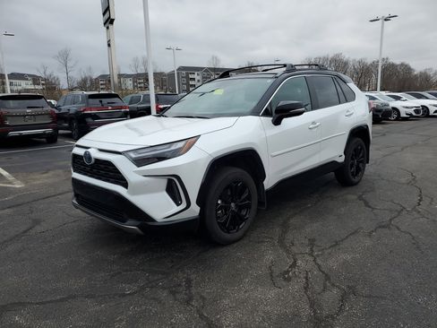 Used 2024 Toyota RAV4 XSE image 9