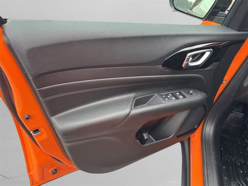 New 2026 Jeep Compass Latitude image 20