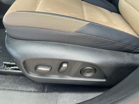 Used 2025 Chevrolet Equinox ACTIV w/ Safety and Technology Package FWD image 9