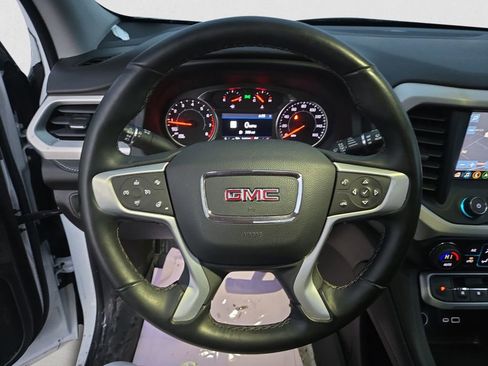 Used 2023 GMC Acadia SLT w/ Preferred Package image 13