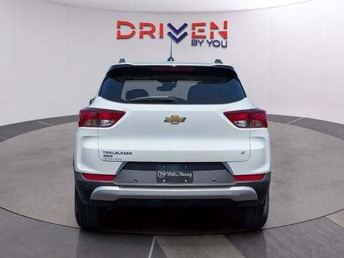 New 2026 Chevrolet TrailBlazer LT w/ LT Cold Weather Package AWD/4WD image 4