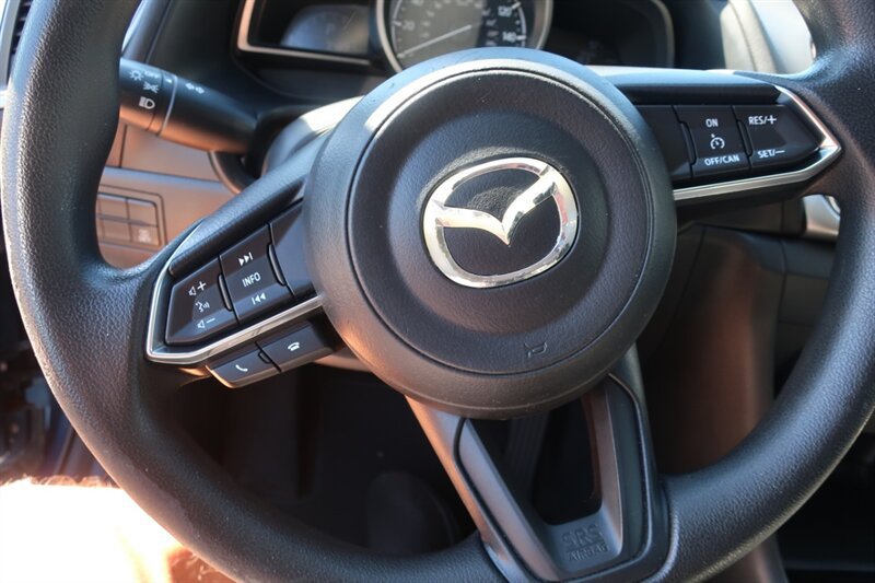 Used 2018 MAZDA MAZDA3 Sport FWD image 21