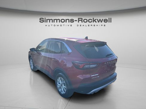 Used 2023 Ford Escape Active image 7