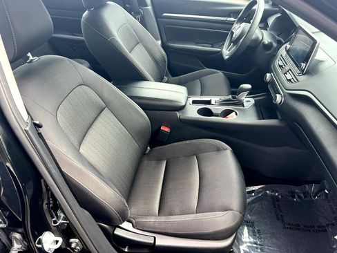 Used 2022 Nissan Altima 2.5 SV image 18