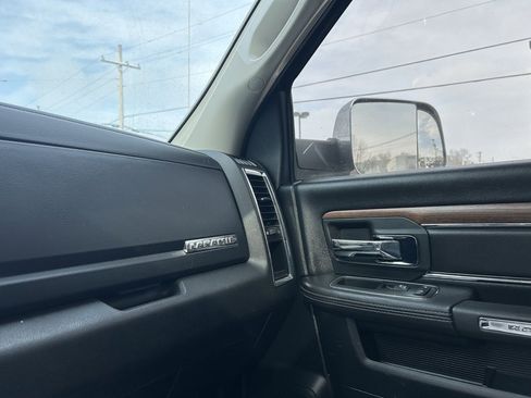 Used 2016 RAM 1500 Laramie w/ Convenience Group image 24