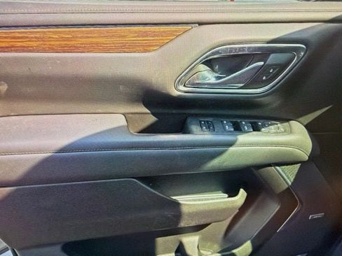 Used 2021 Chevrolet Suburban High Country AWD/4WD image 11