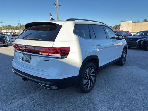 New 2025 Volkswagen Atlas SE image 6