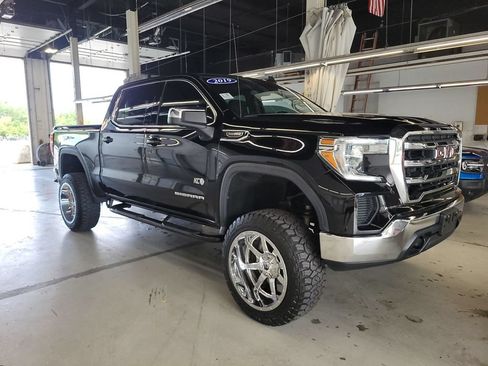 Used 2019 GMC Sierra 1500 SLE w/ X31 Off-Road Package AWD/4WD image 2