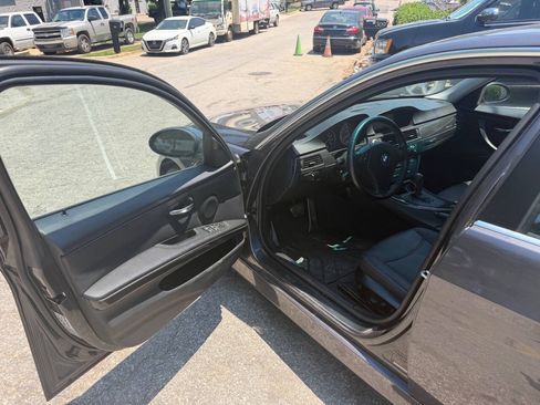 Used 2007 BMW 335xi Sedan AWD/4WD image 9