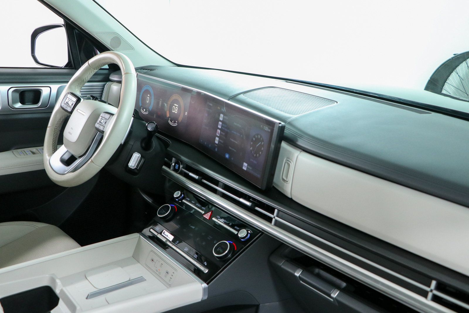 Used 2025 Hyundai Santa Fe SEL FWD image 20