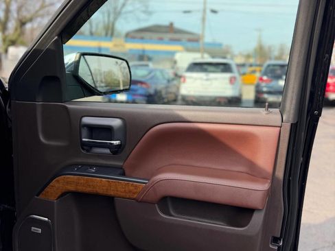 Used 2015 Chevrolet Silverado 1500 High Country w/ High Country Premium Package image 18