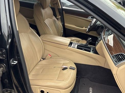 Used 2015 Hyundai Genesis 3.8 w/ Option Group 03 image 8