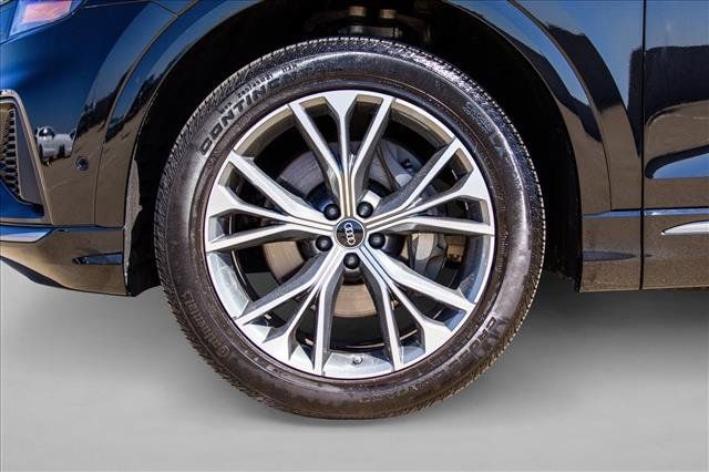 Used 2023 Audi Q8 Premium Plus AWD/4WD image 9