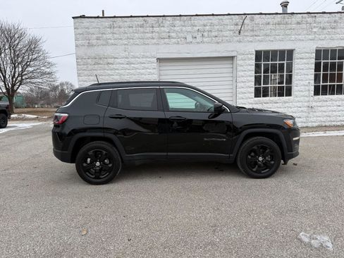 Used 2021 Jeep Compass Latitude w/ Convenience Group image 4