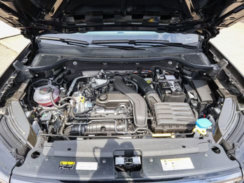 New 2026 Volkswagen Taos SE AWD/4WD image 30