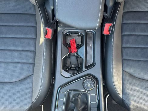 Used 2023 Volkswagen Taos SEL image 33