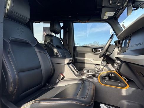 Used 2023 Ford Bronco Badlands image 26