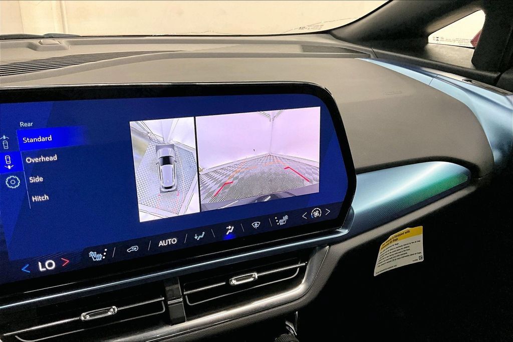 Used 2024 Chevrolet Equinox EV LT FWD image 20