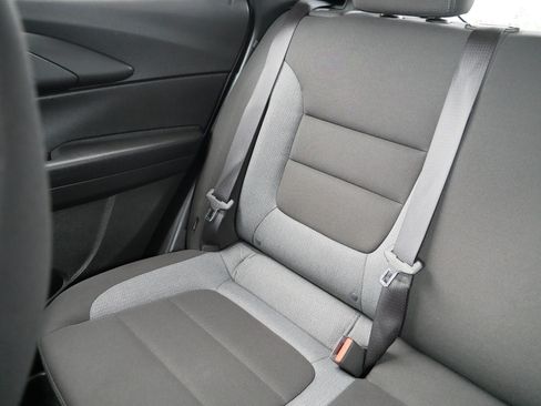 Used 2023 Chevrolet TrailBlazer LT w/ Convenience Package AWD/4WD image 12