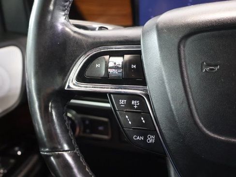 Used 2019 Lincoln Navigator Reserve w/ Cargo Package AWD/4WD image 17