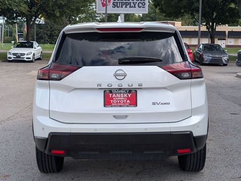 Used 2024 Nissan Rogue SV AWD/4WD image 7