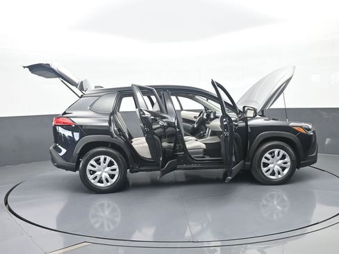 Used 2022 Toyota Corolla Cross L FWD image 65