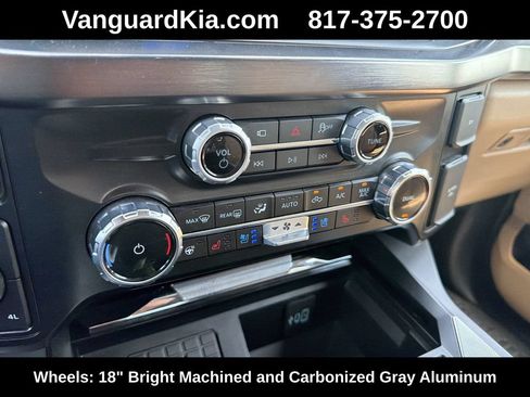 Used 2025 Ford F250 Lariat w/ Chrome Package AWD/4WD image 19