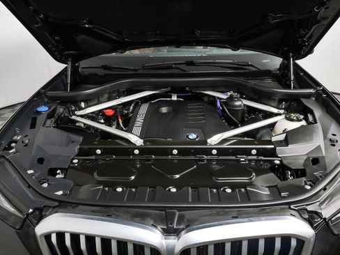 Used 2024 BMW X5 xDrive40i w/ Premium Package AWD/4WD image 35