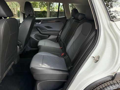 Used 2026 Volkswagen Tiguan SE FWD image 38
