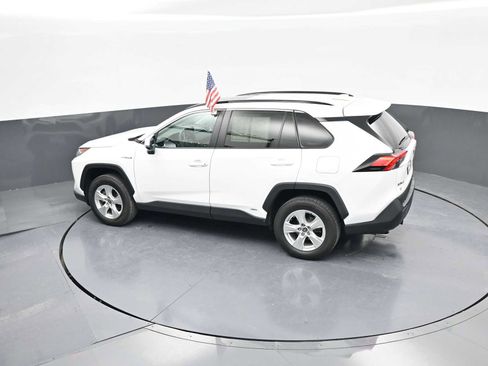 Used 2021 Toyota RAV4 XLE w/ Convenience Package image 30