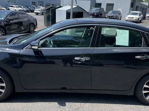 Used 2016 Nissan Altima 2.5 SL w/ 2.5 Technology w/LED Package FWD image 4