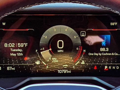 Used 2025 GMC Acadia Elevation FWD image 28