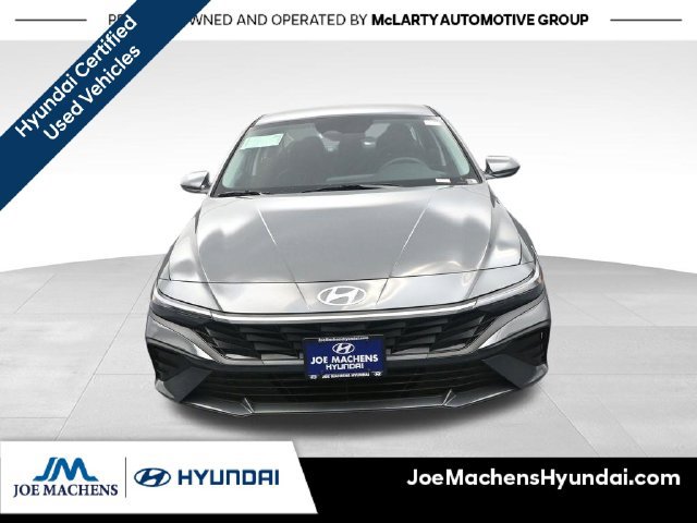 Used 2026 Hyundai Elantra SE FWD image 4