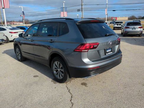Used 2018 Volkswagen Tiguan S image 6