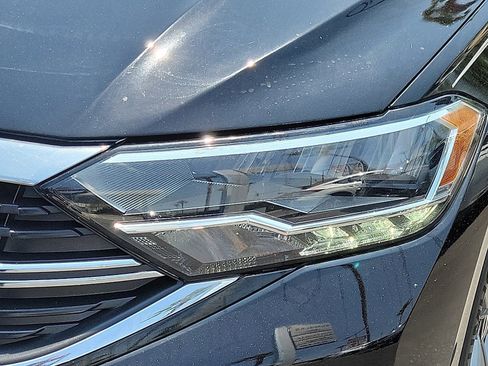 Used 2024 Volkswagen Jetta SE image 24