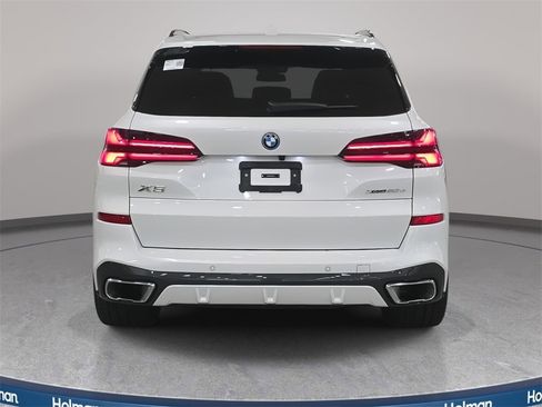 Certified 2026 BMW X5 xDrive50e w/ M Sport Package image 6