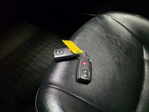 Used 2013 Toyota Prius Three image 22