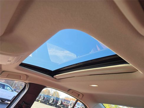 Used 2024 MAZDA MAZDA3 s image 28