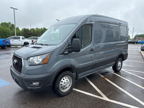 Used 2022 Ford Transit 150 Medium Roof AWD image 4